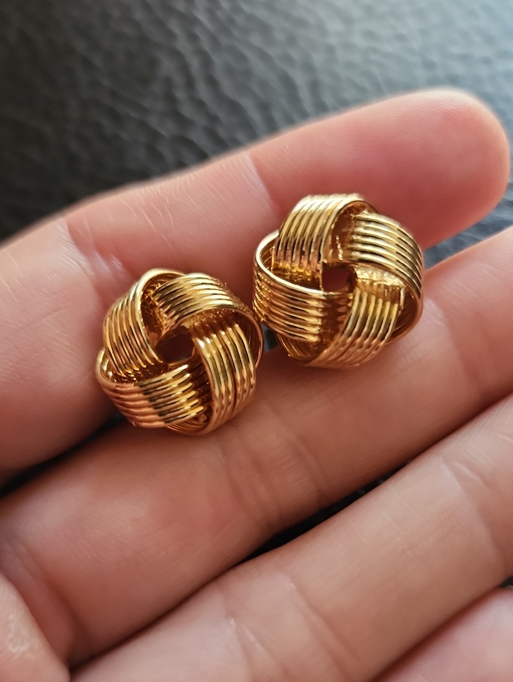 VTG Gold Knot Twist Clip Earrings - Women Jewelry